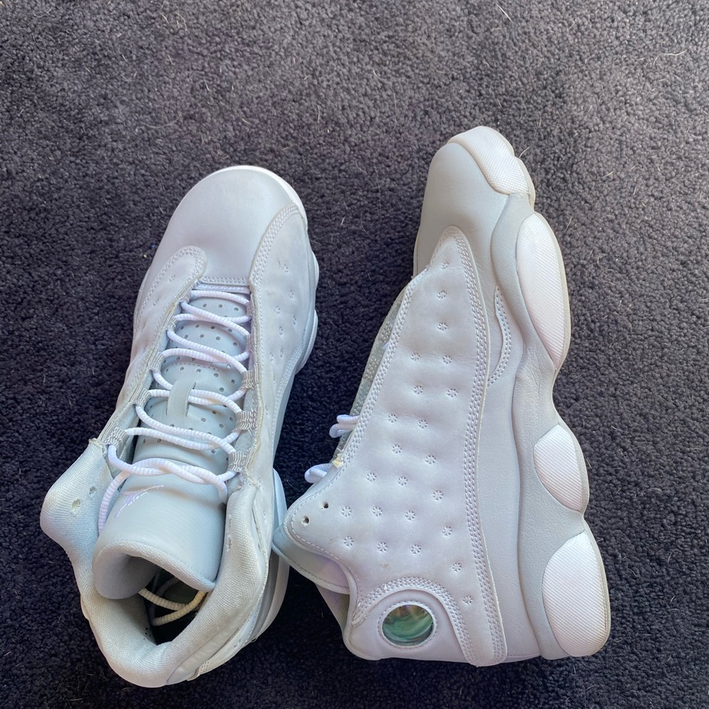 gray jordan 13’s
